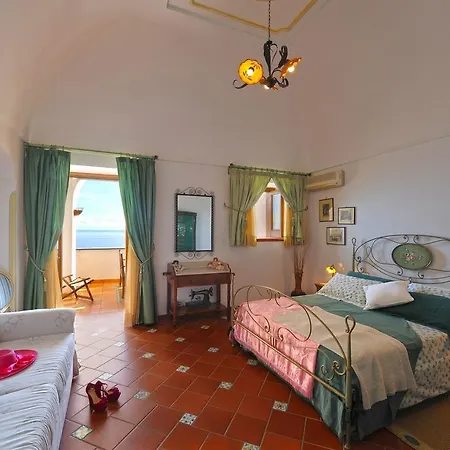 Hébergement de vacances Casa Elena *